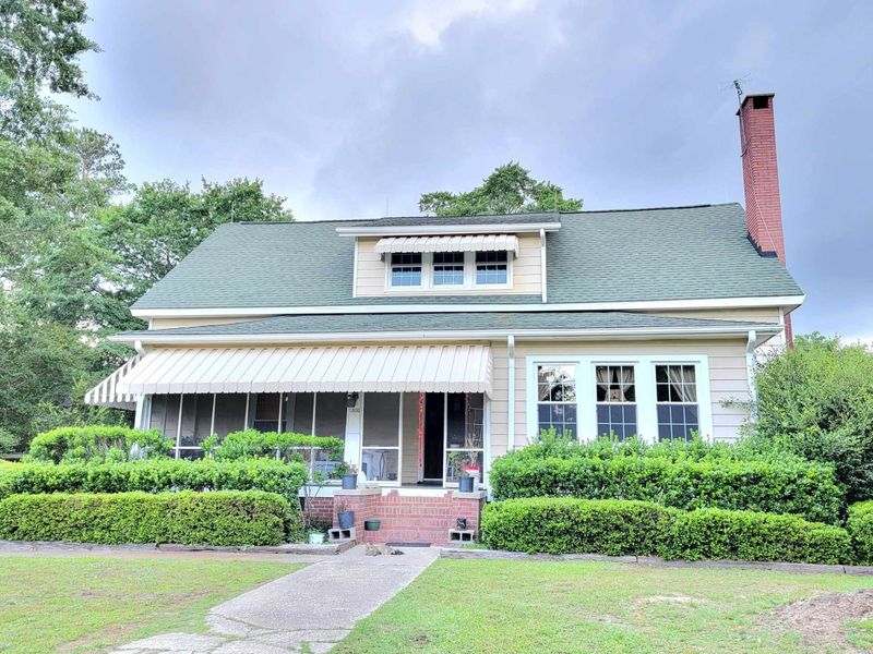 1300 S 8th St, Lillington, NC 27546