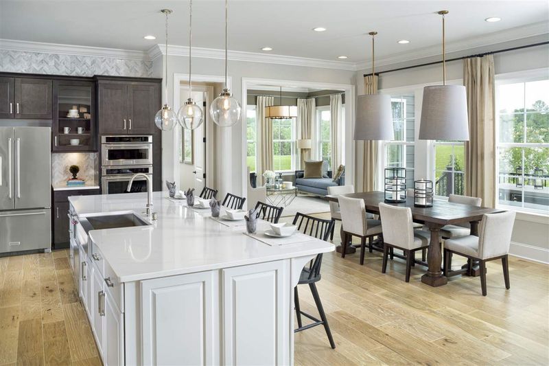 1300 Diamond Valley Dr, Cary, NC 27513