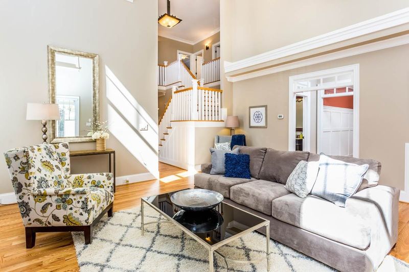 1300 Dixie Trl, Raleigh, NC 27607