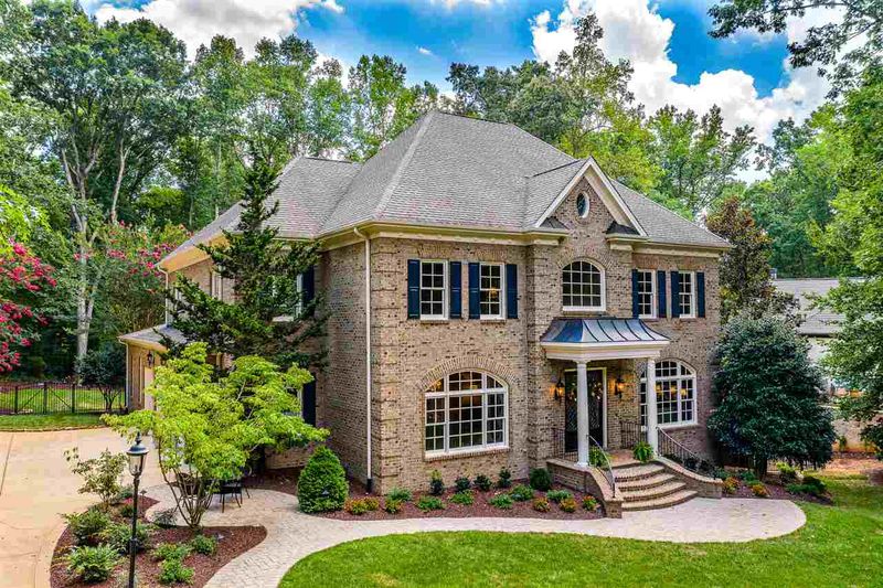 1300 Enderbury Dr, Raleigh, NC 27614