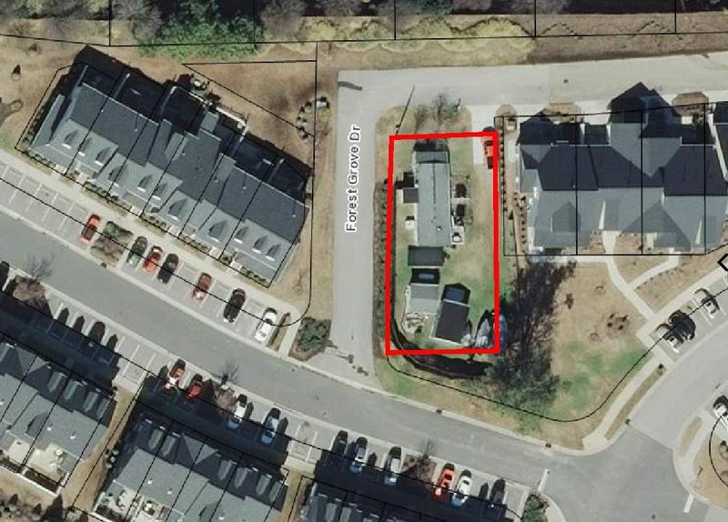 1300 Forest Grove Dr, Apex, NC 27502
