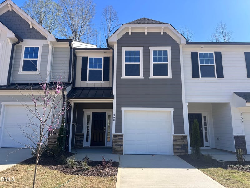 1300 Hammond Dr, Mebane, NC 27302