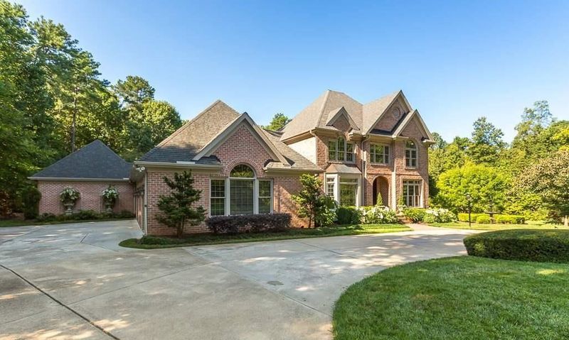 1300 Kings Grant Dr, Raleigh, NC 27614
