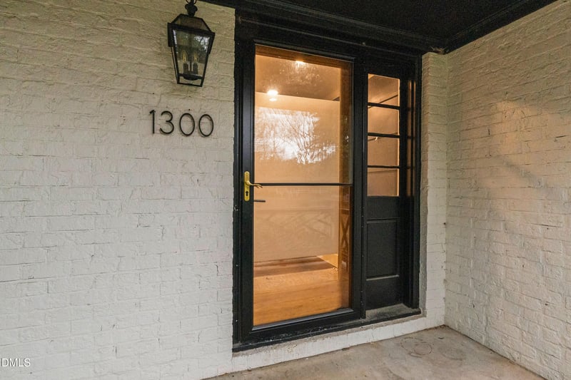 1300 Leclair St, Chapel Hill, NC 27517