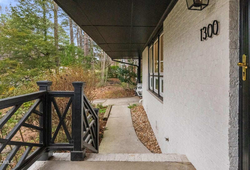 1300 Leclair St, Chapel Hill, NC 27517