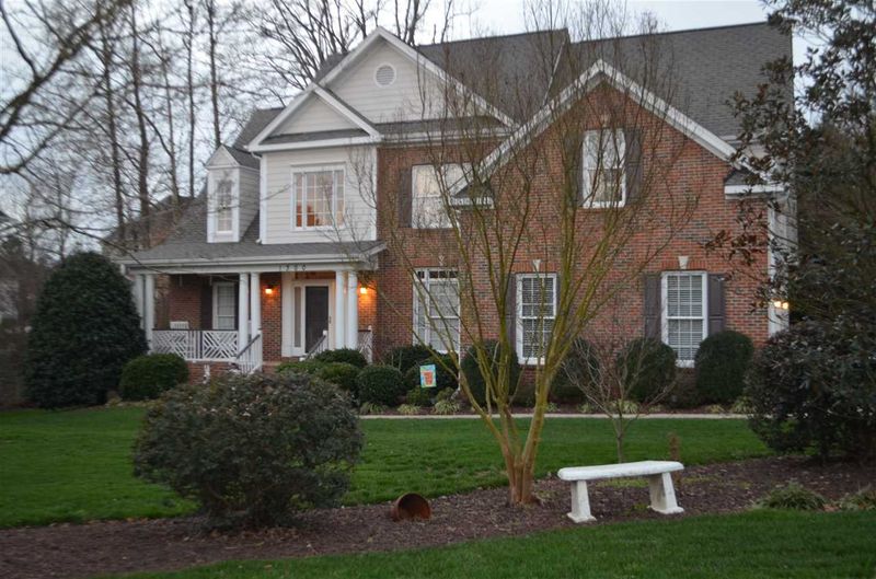1300 Loghouse St, Wake Forest, NC 27587