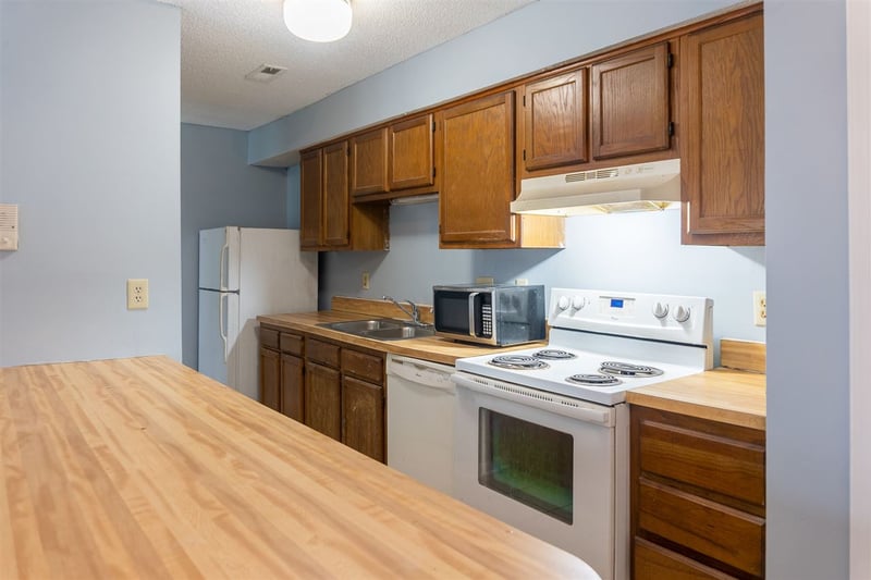 1300 Park Glen Dr #104, Raleigh, NC 27610