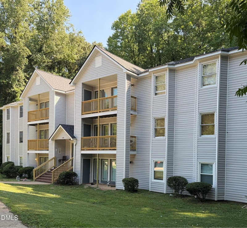 1300 Park Glen Dr #201, Raleigh, NC 27610