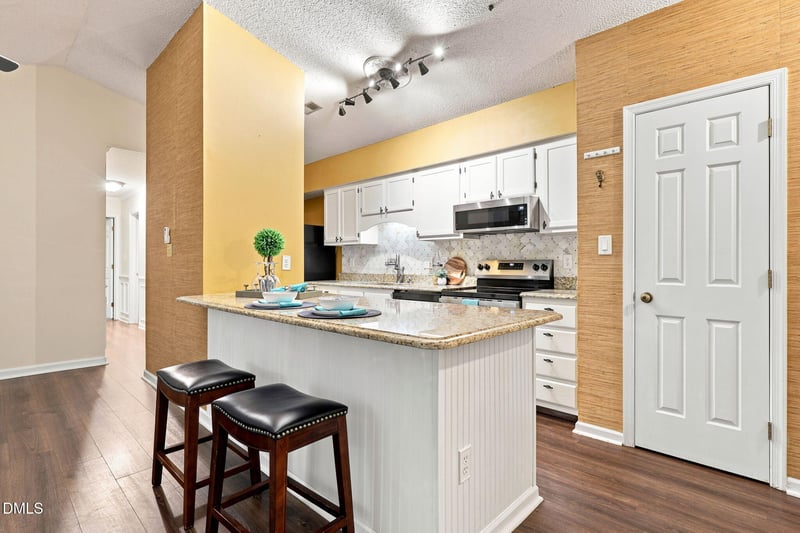 1300 Park Glen Dr #302, Raleigh, NC 27610