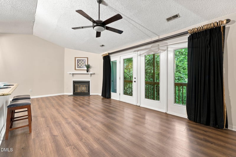 1300 Park Glen Dr #302, Raleigh, NC 27610