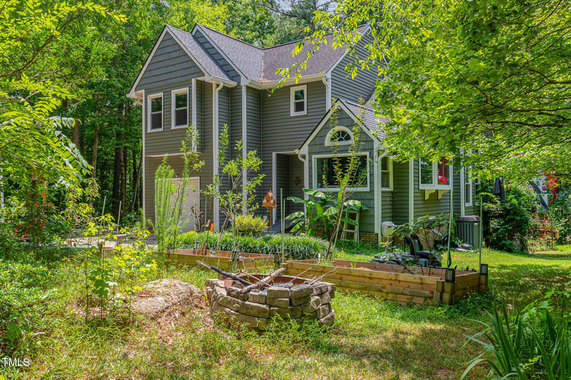 1300 Pine Trl, Clayton, NC 27520