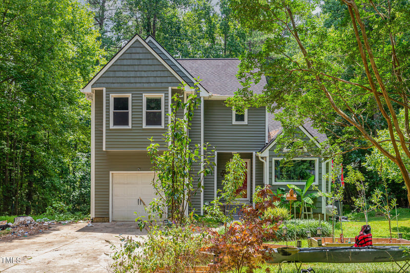 1300 Pine Trl, Clayton, NC 27520