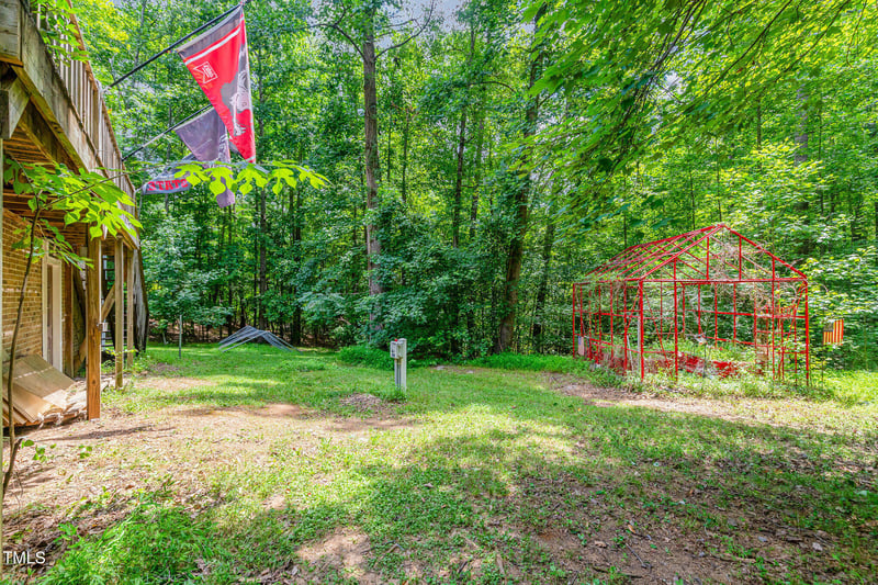 1300 Pine Trl, Clayton, NC 27520