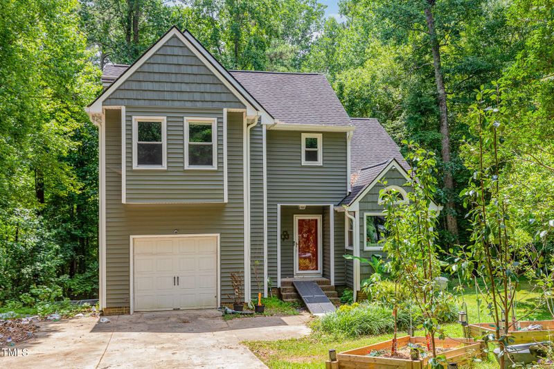 1300 Pine Trl, Clayton, NC 27520