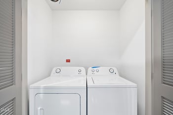 1300 Saint Marys St #207, Raleigh, NC 27605