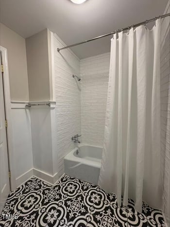 1300 Seabrook Ave, Cary, NC 27511