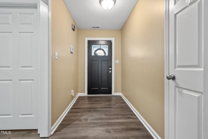 1300 Shoshone Pl, Fayetteville, NC 28314