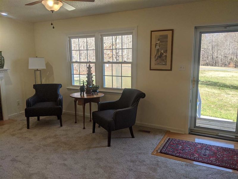 1300 Sundown Dr, Mebane, NC 27302