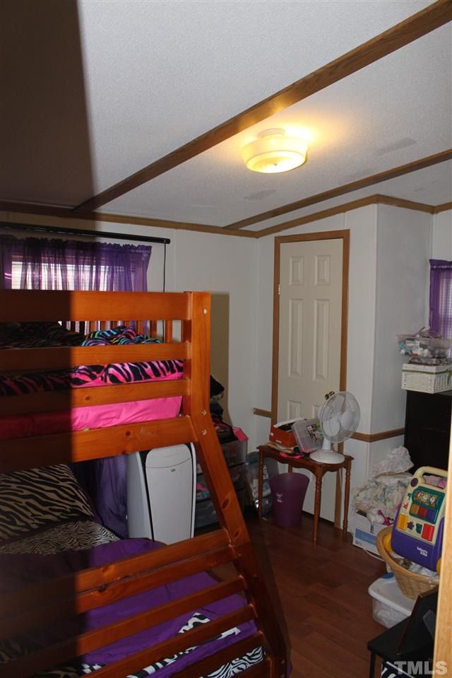 1300 Valley Ct, Zebulon, NC 27597