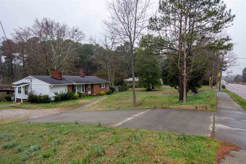 1300 Walnut St, Cary, NC 27511