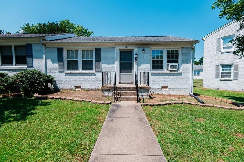1300 Warwick Dr #30D, Burlington, NC 27215