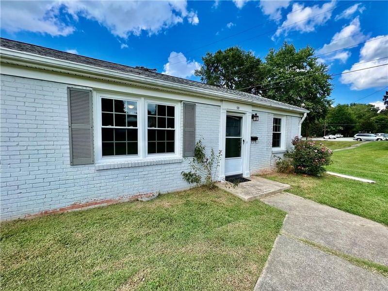 1300 Warwick Dr, Burlington, NC 27215