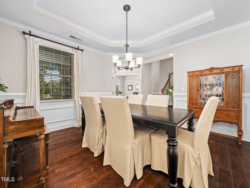 1300 Yow Pl, Cary, NC 27518