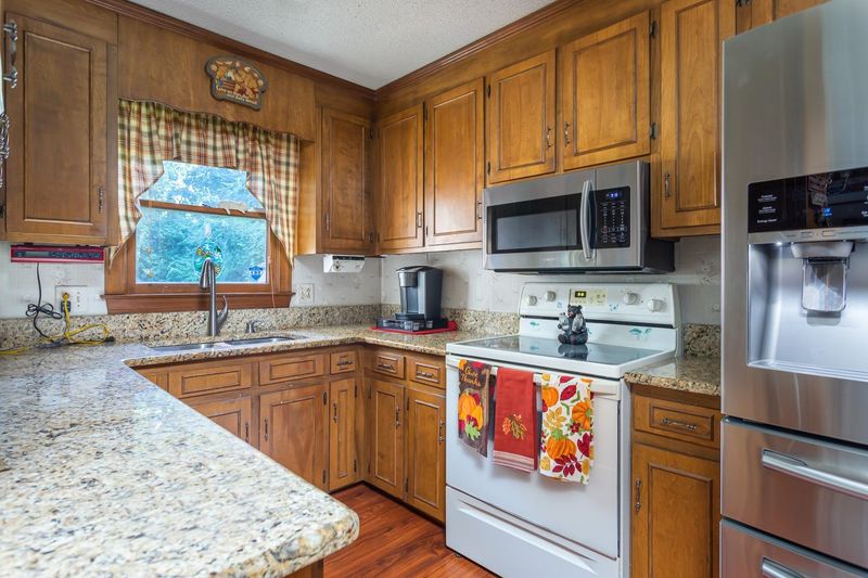 1301 Broken Branch Ct, Raleigh, NC 27610