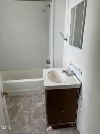 1301 Dickinson Ave, Greenville, NC 27834