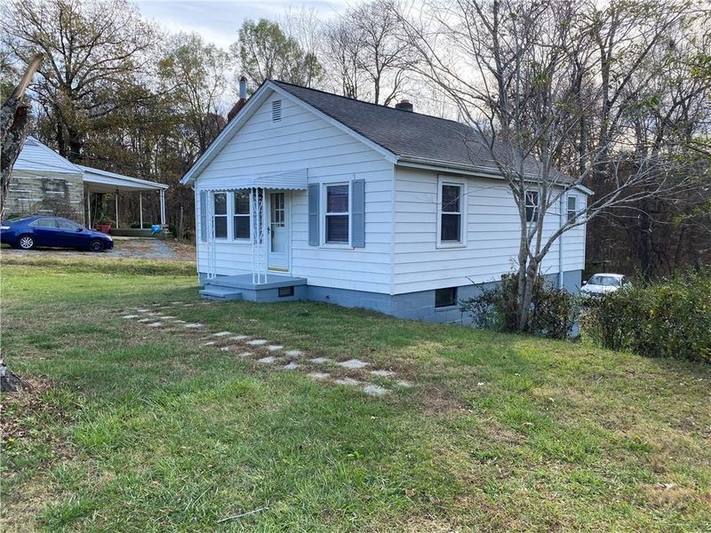 1301 E Harden St, Graham, NC 27253