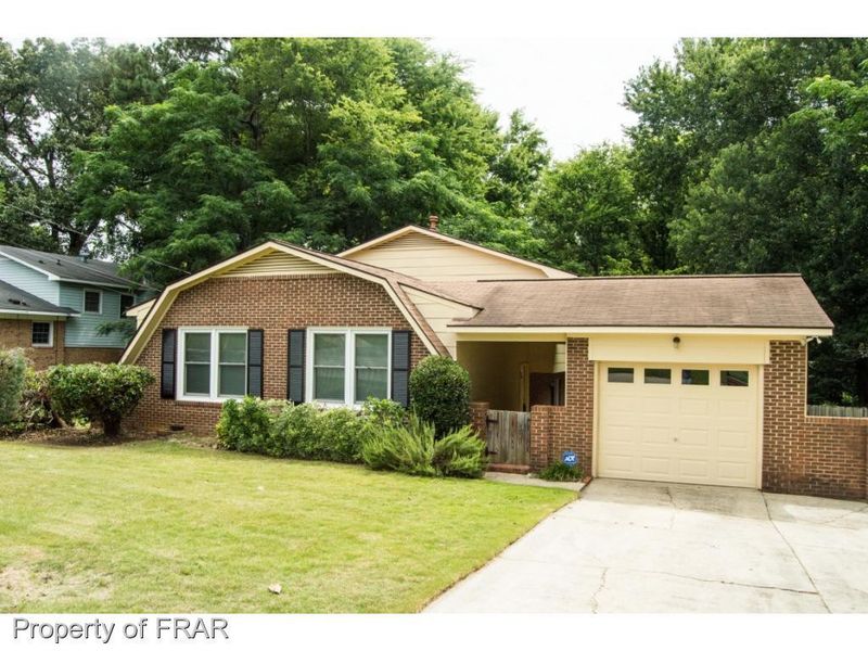 1301 Marlborough Rd, Fayetteville, NC 28304