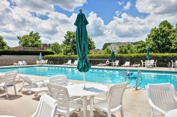 1301 Old Bramble Ln, Fuquay Varina, NC 27526