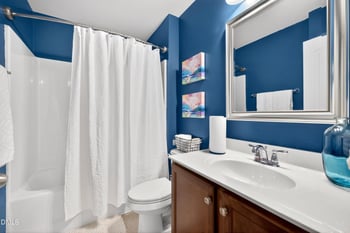 1301 Old Bramble Ln, Fuquay Varina, NC 27526