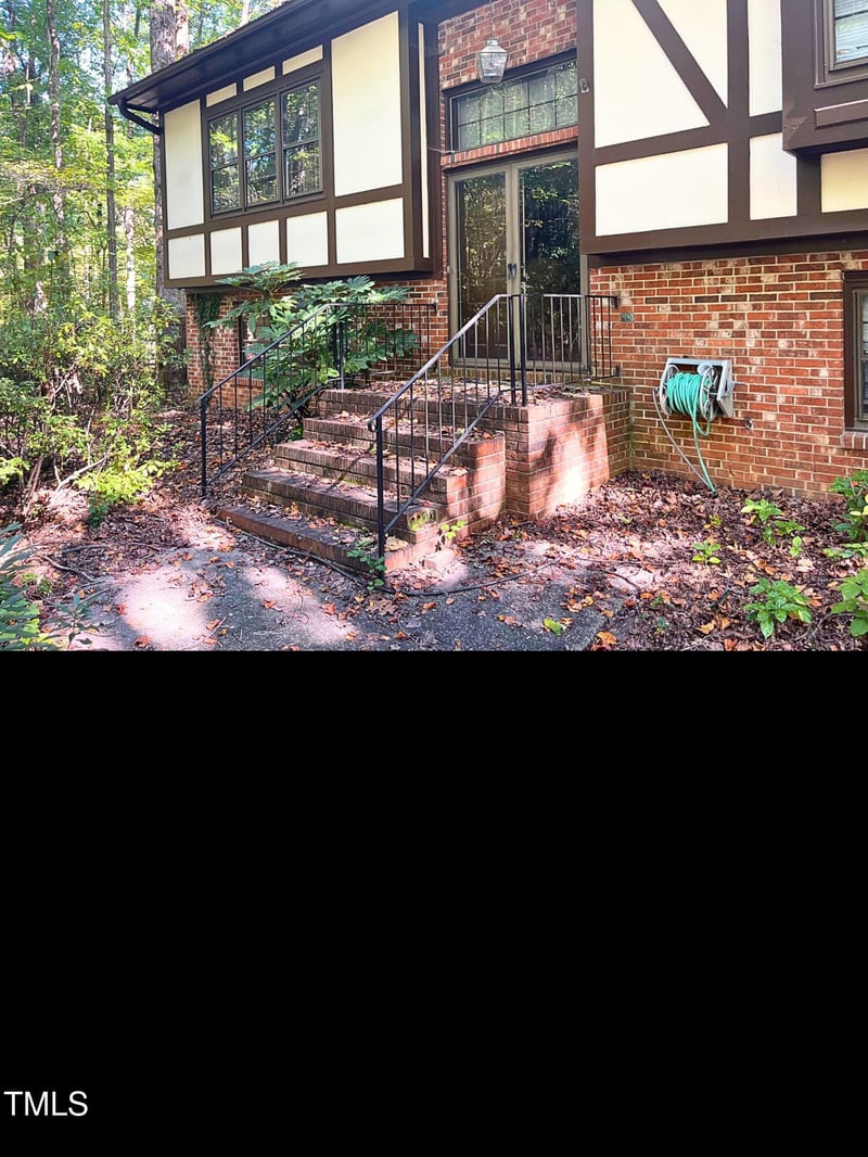 1301 Seabrook Ave, Cary, NC 27511