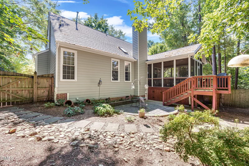 1302 Brycker Ct, Apex, NC 27502