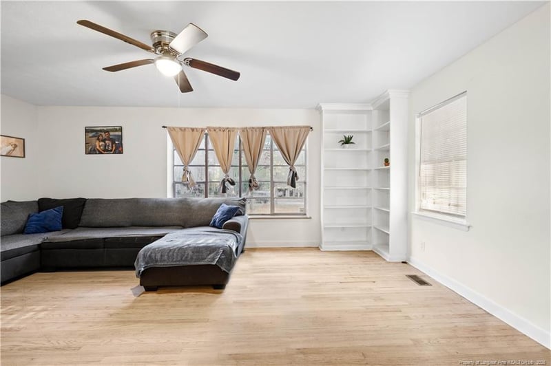 1302 Calla Cir, Fayetteville, NC 28303