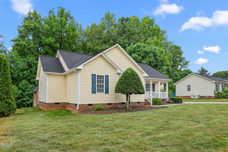 1302 Durham Meadows Dr, Burlington, NC 27217