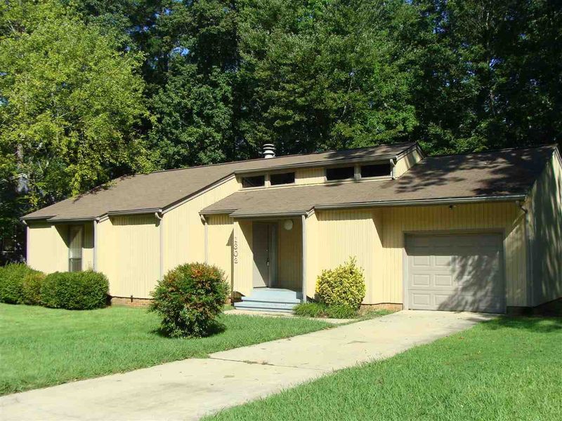 1302 Kilmory Dr, Cary, NC 27511