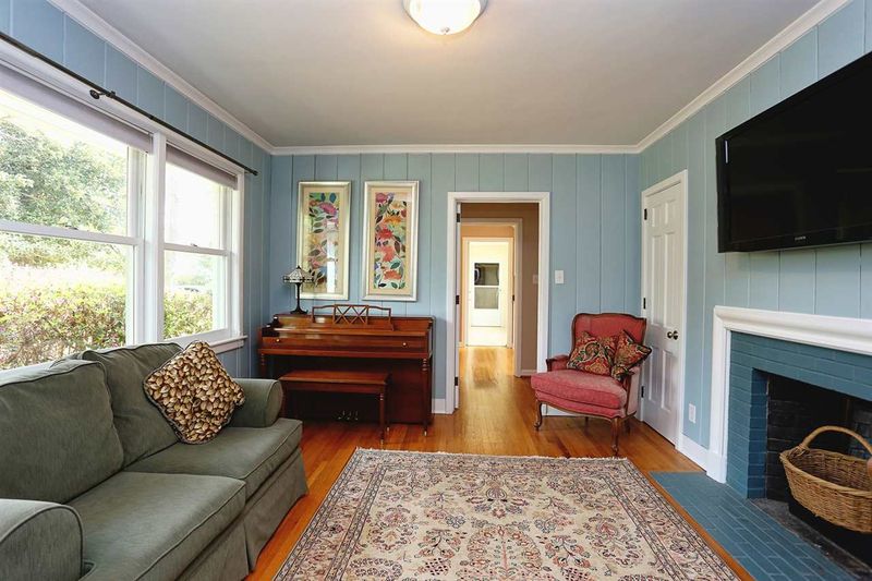 1302 Mason Farm Rd, Chapel Hill, NC 27514