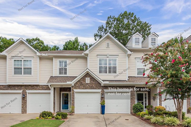 1303 Bartlett Cir, Hillsborough, NC 27278