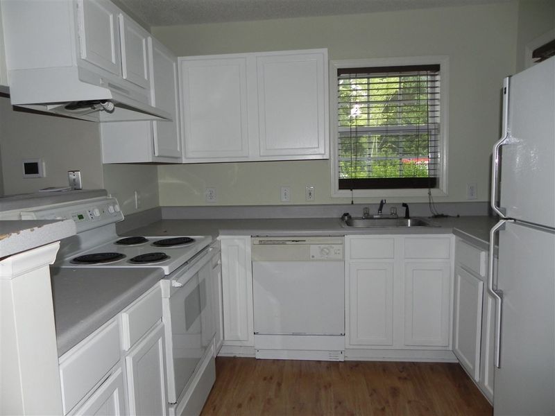 1303 Kent Rd #101, Raleigh, NC 27606
