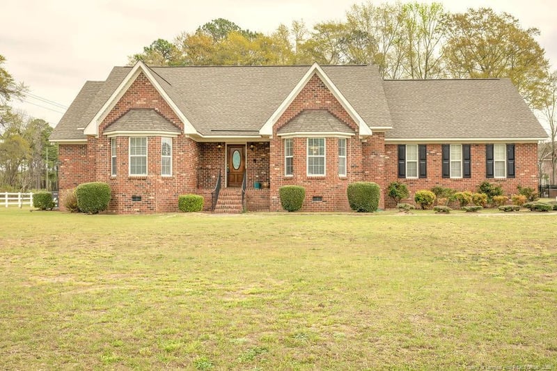 1303 Steeple Run Dr, Fayetteville, NC 28312