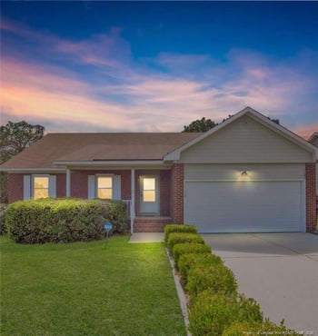 1304 Alexwood Dr, Hope Mills, NC 28348