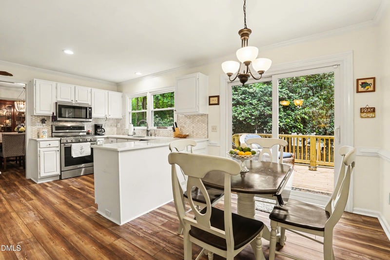 1304 Bridgeport Dr, Raleigh, NC 27615