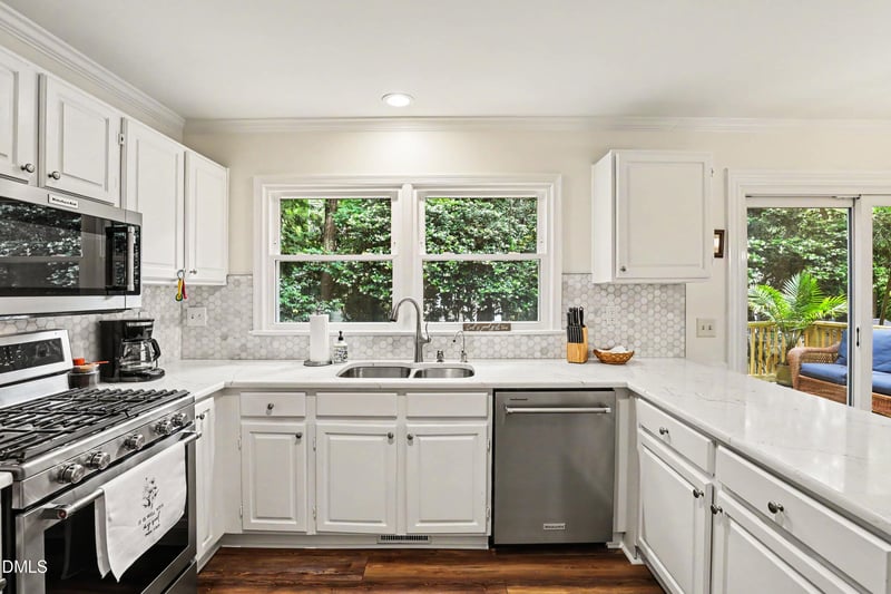 1304 Bridgeport Dr, Raleigh, NC 27615