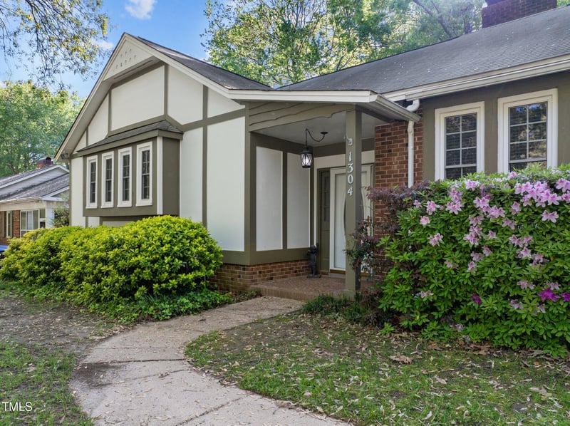 1304 Deboy St, Raleigh, NC 27606