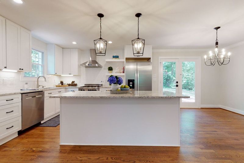 1304 Dixie Trl, Raleigh, NC 27607