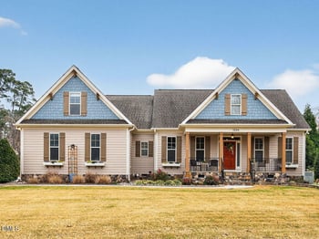 1304 Golden Bluff Ln, Fuquay Varina, NC 27526