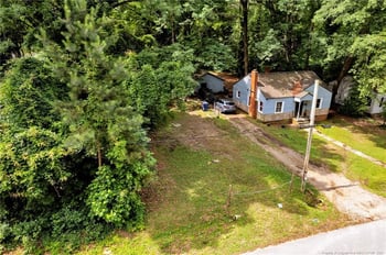 1304 Goldsboro Ave, Sanford, NC 27330