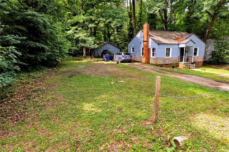 1304 Goldsboro Ave, Sanford, NC 27330